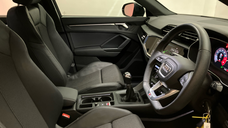 Audi Q3 35 TFSI Black Edition 5dr Petrol Estate